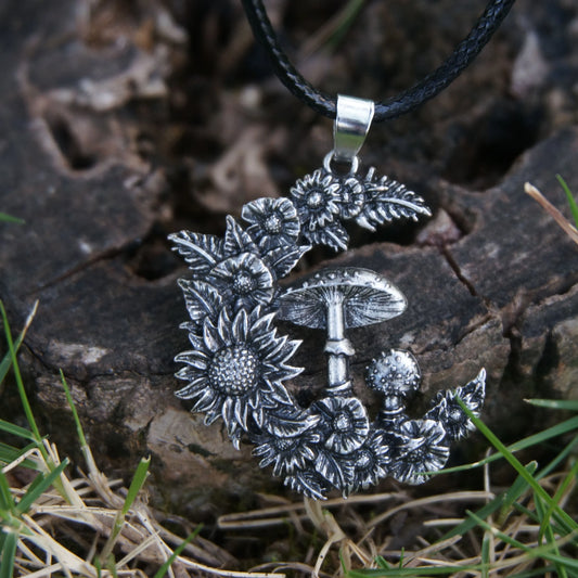 1pcs Crescent Moon Mushroom Necklace